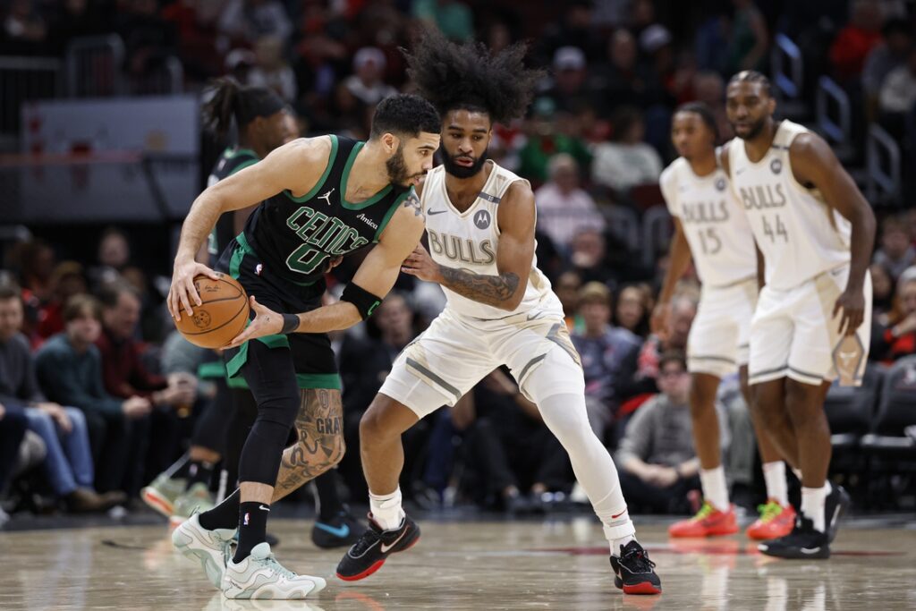 Jayson Tatum drops 43 to lead Celtics past Bulls